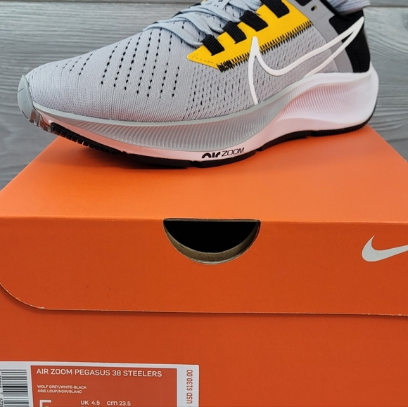 ? Nike Pittsburgh Steelers Zoom Pegasus 38 Running Shoes - M 5 W 6.5 - NFL ? main image 10